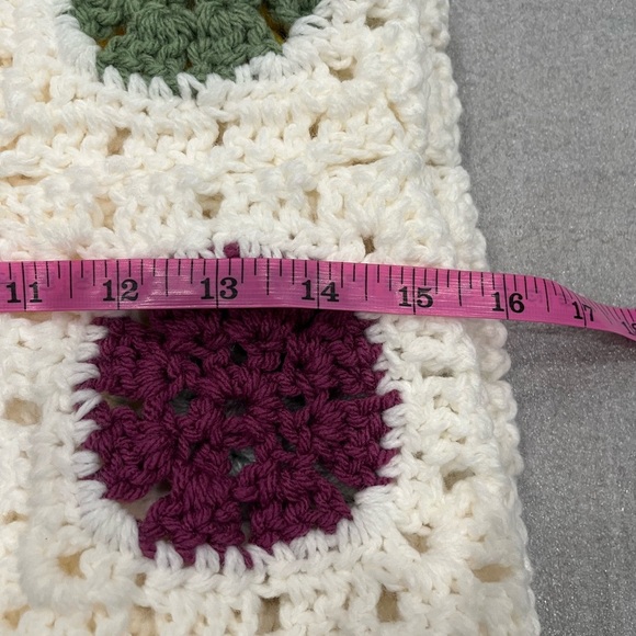 ❤️Host Picks❤️[32”*32”]Project Linus Canada Crochet Blanket - NWOT - Picture 5 of 5